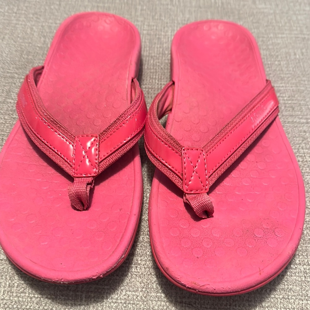 Pre-loved vionic sandals